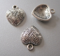 1 Tibetan Silver Heart  19 x 15,5 mm
