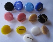 13 Glasknöpfe 18 mm